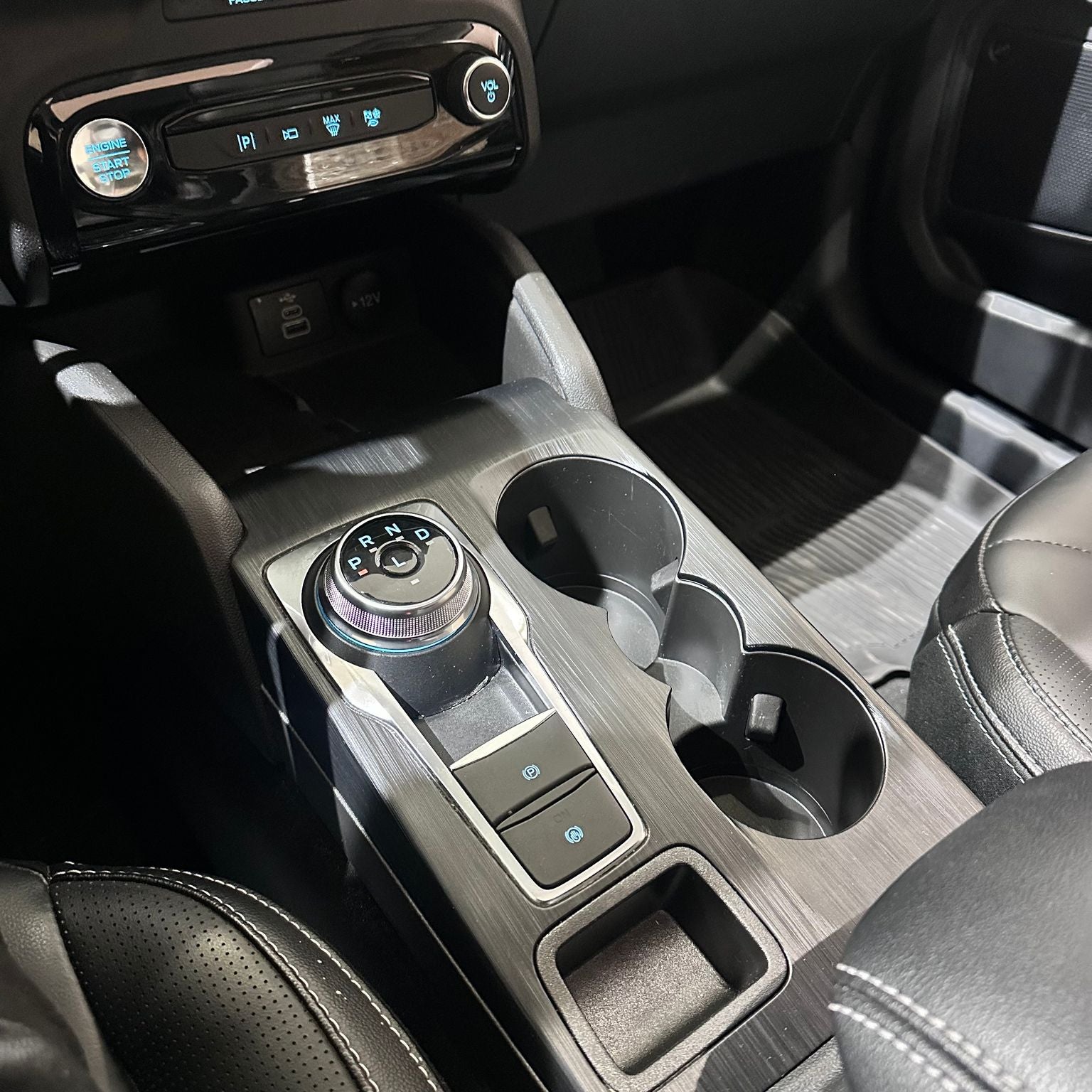 2025 Ford Escape 2.5 Platinum Hev At
