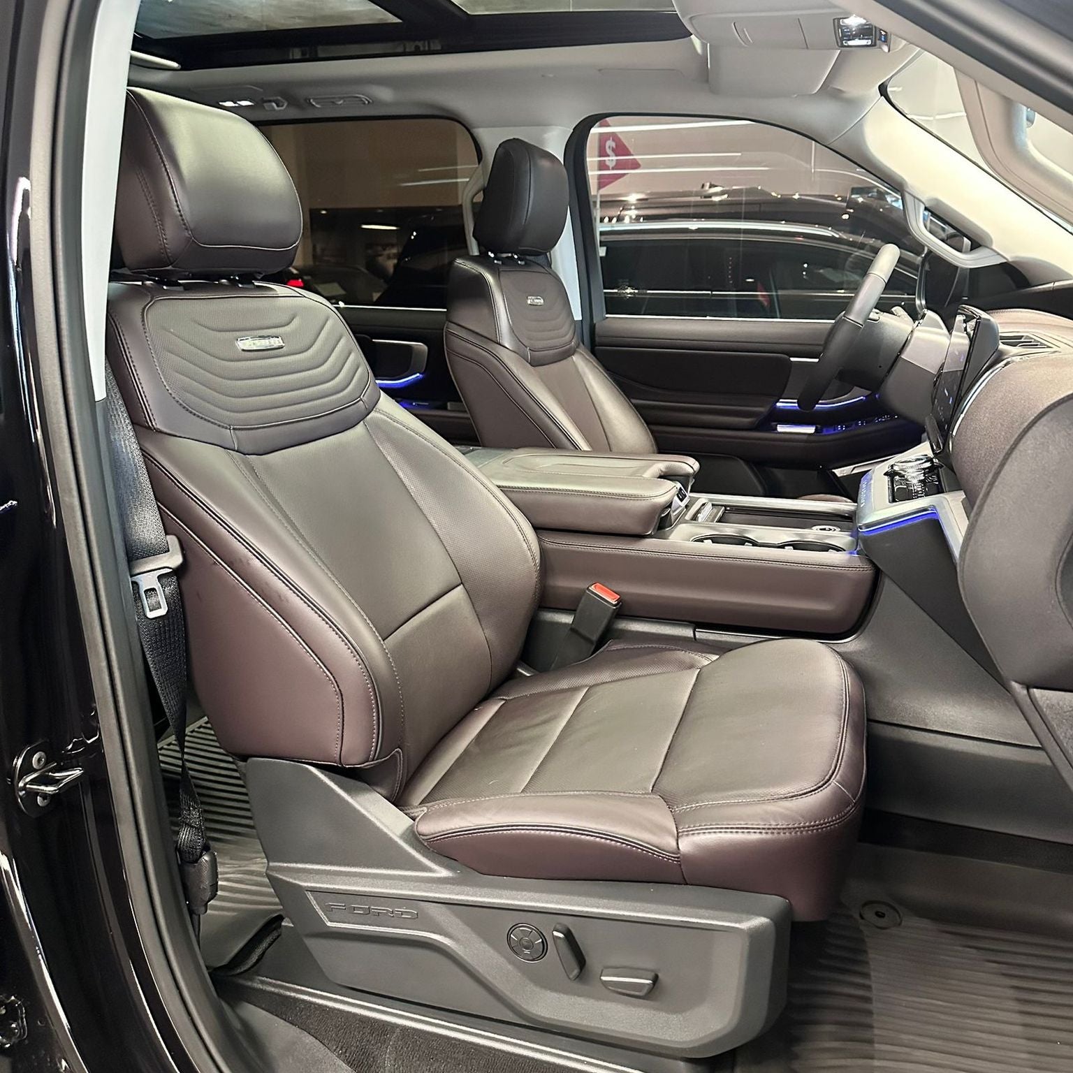 2024 Ford Expedition PLATINUM