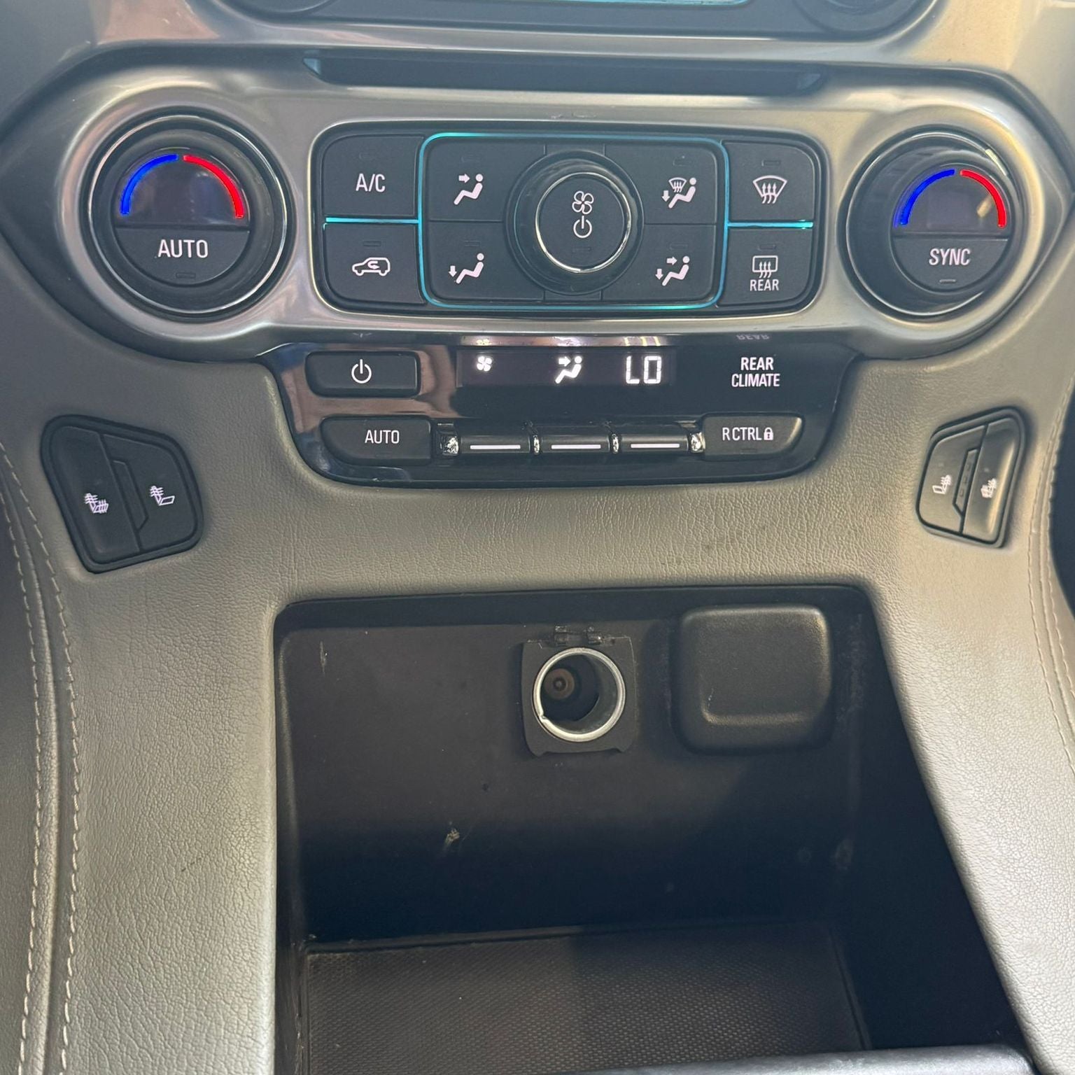 2018 Chevrolet Suburban 5.3 V8 LT Piel At