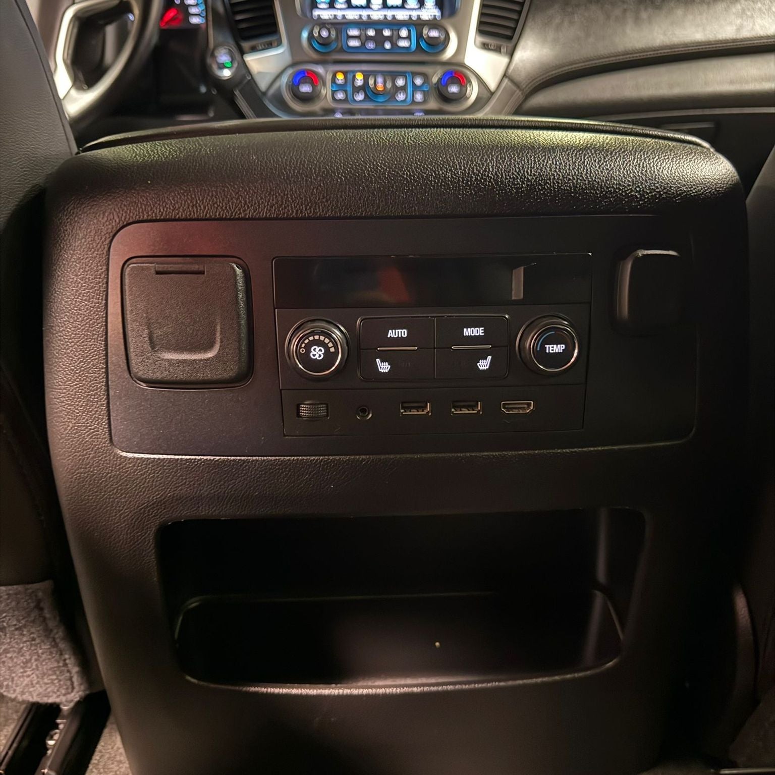 2018 Chevrolet Suburban 5.3 V8 Premier Piel 3 Fila Asientos 4x4 At