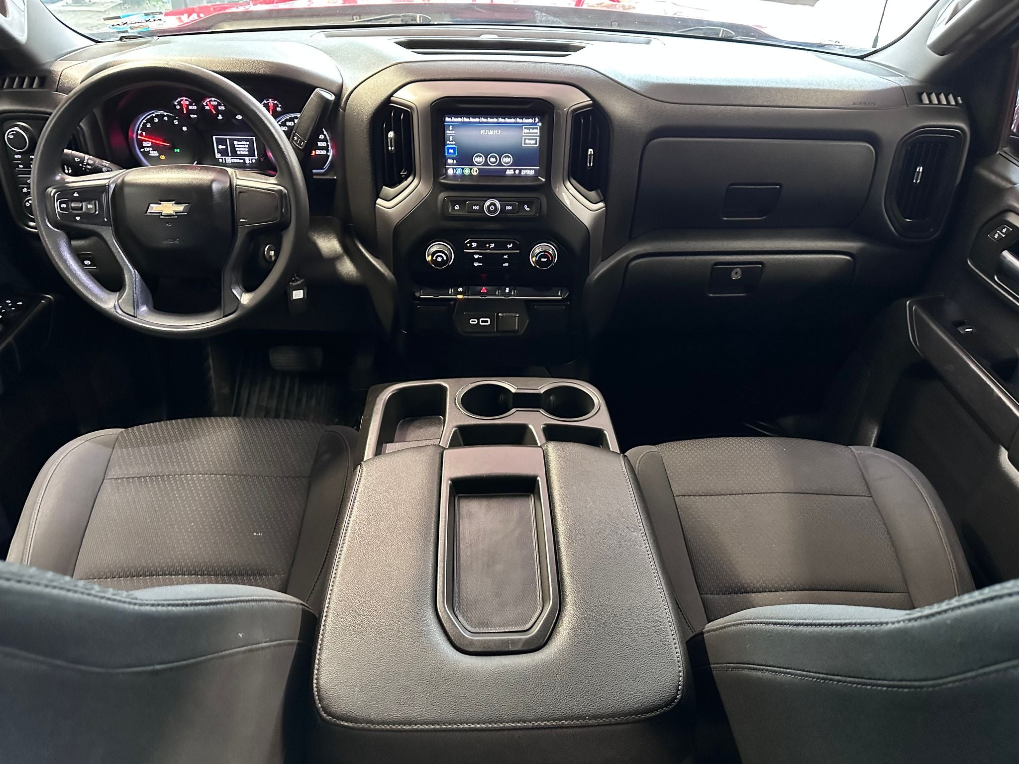 2022 Chevrolet Silverado 5.3 V8 1500 Doble Cabina Custom 4x4 At