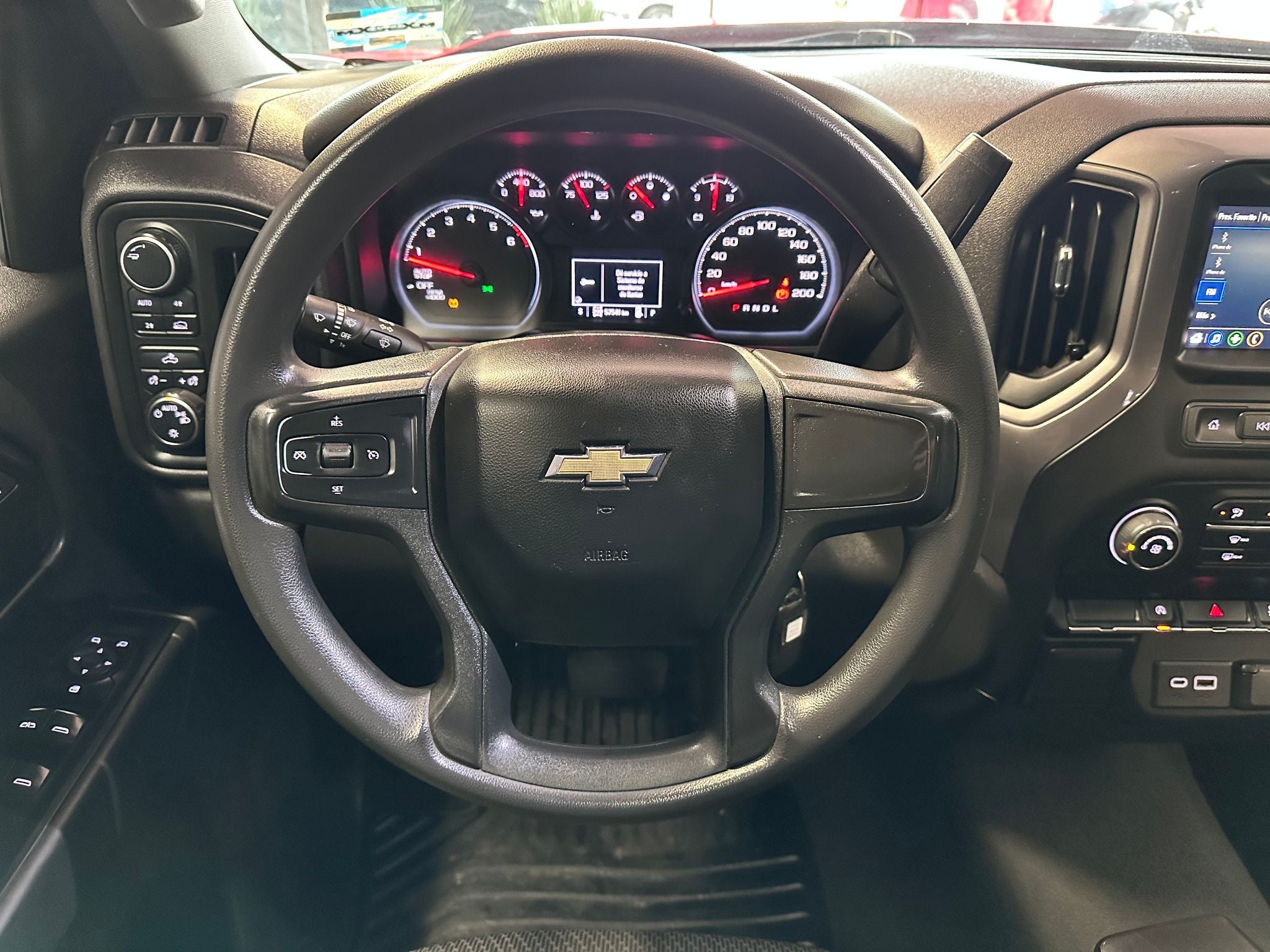2022 Chevrolet Silverado 5.3 V8 1500 Doble Cabina Custom 4x4 At