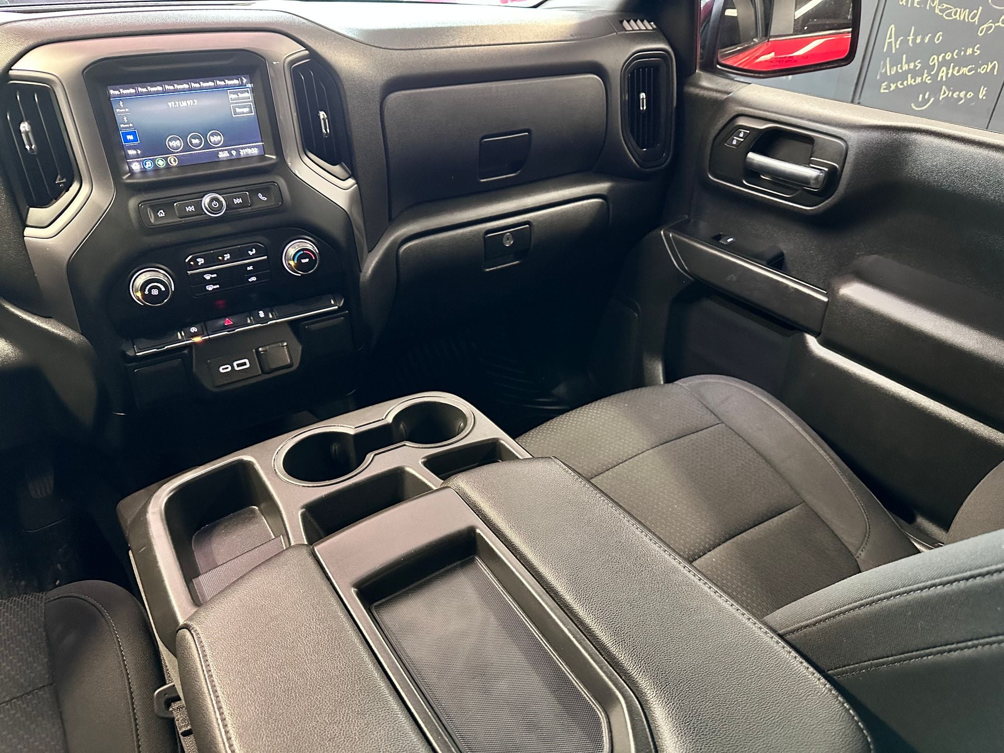2022 Chevrolet Silverado 5.3 V8 1500 Doble Cabina Custom 4x4 At