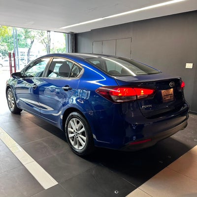 2017 Kia Forte 2.0 Ex 4 p Mt