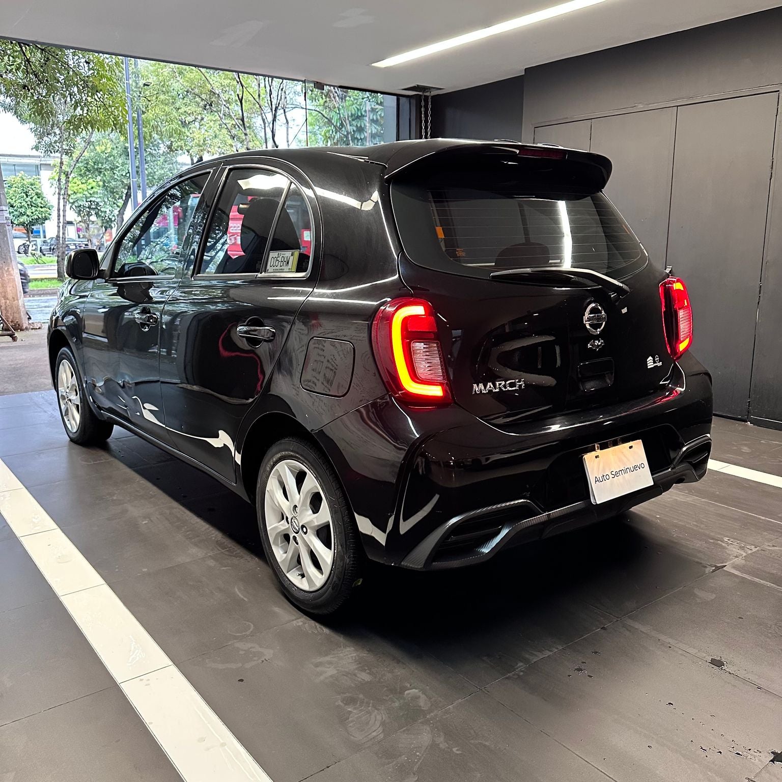 2021 Nissan March 1.6 Advance Mt