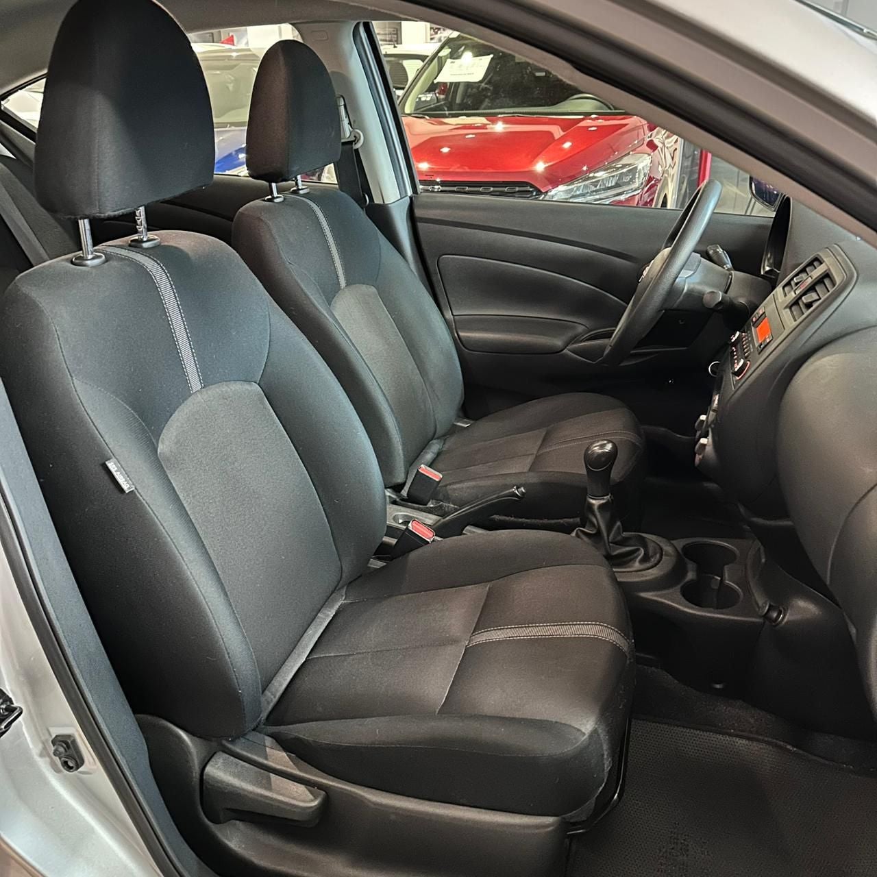 2024 Nissan V-Drive 1.6 A/C Mt