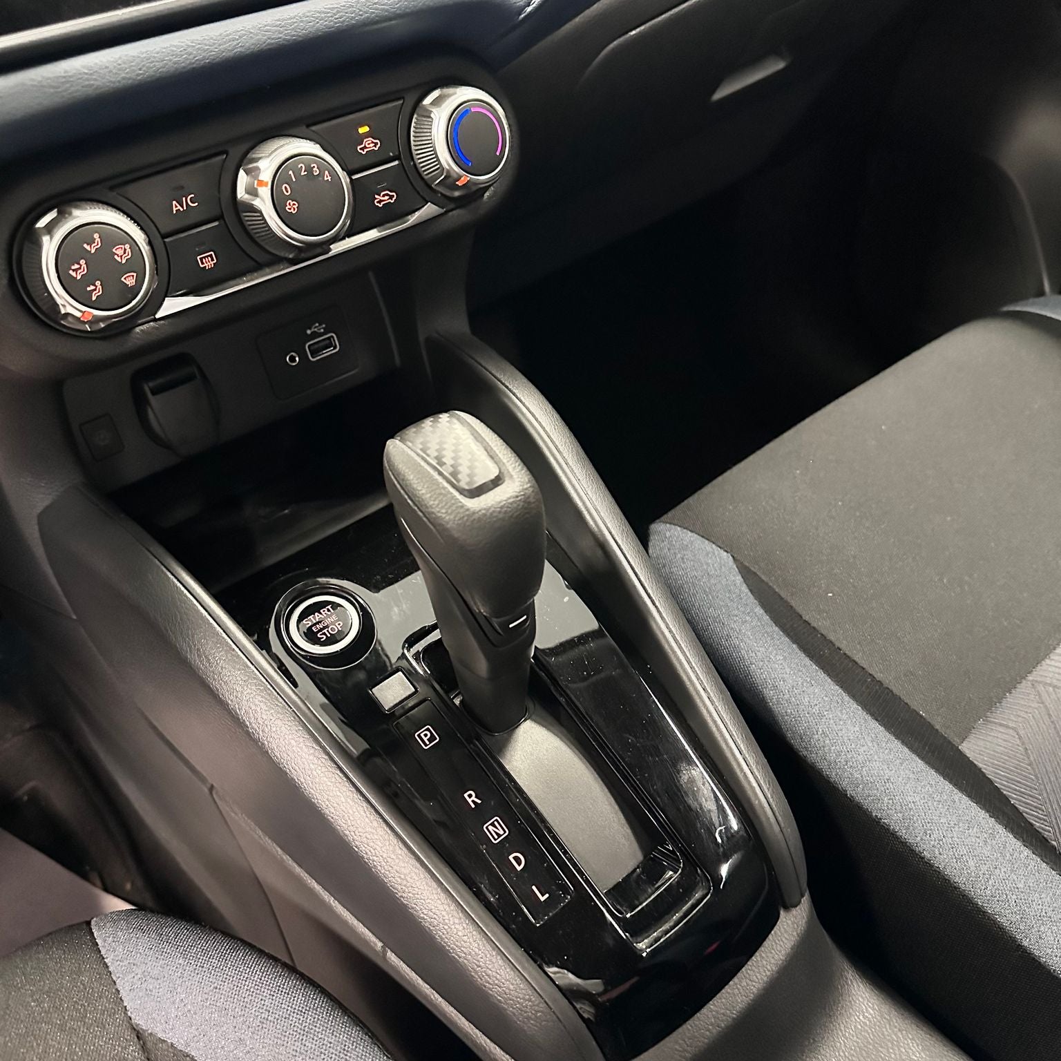 2025 Nissan Versa 1.6 Advance At