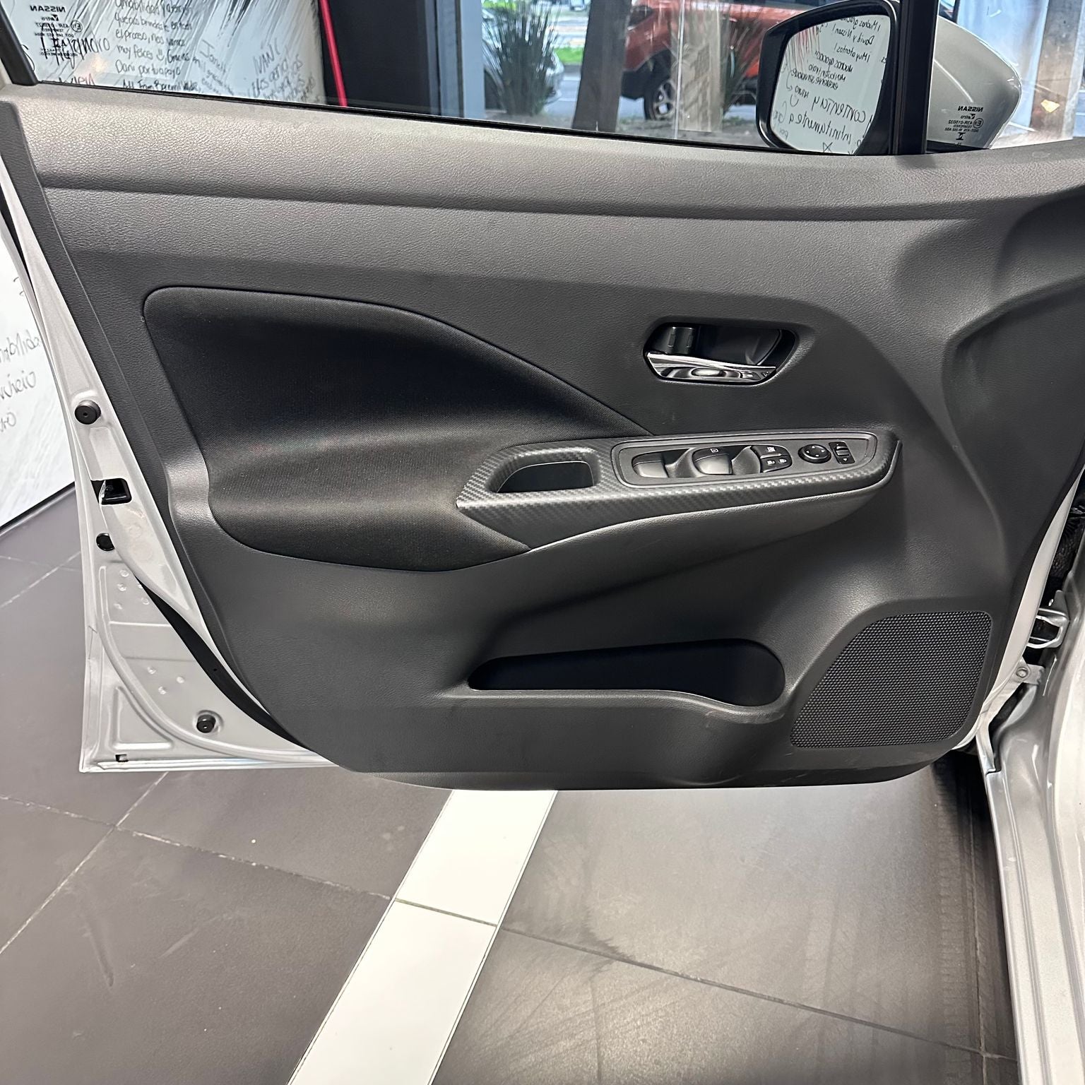 2025 Nissan Versa 1.6 Advance At