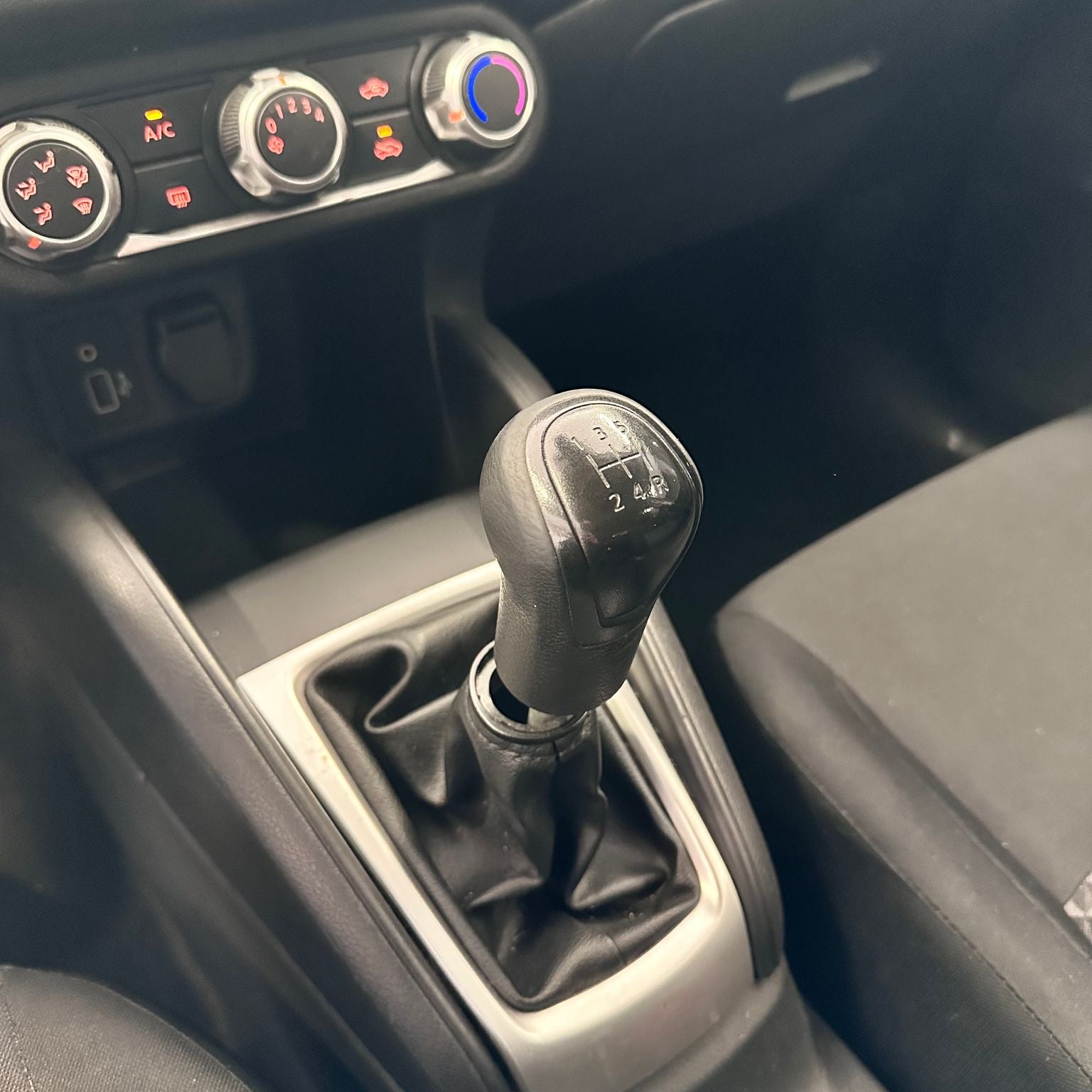 2023 Nissan Versa 1.6 Sense Mt