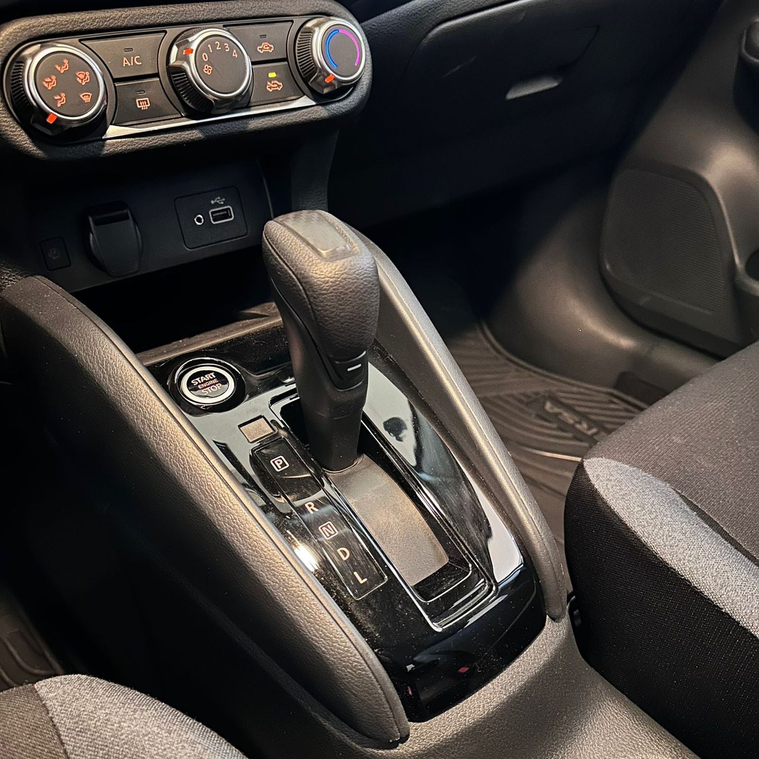 2025 Nissan Versa 1.6 Advance At