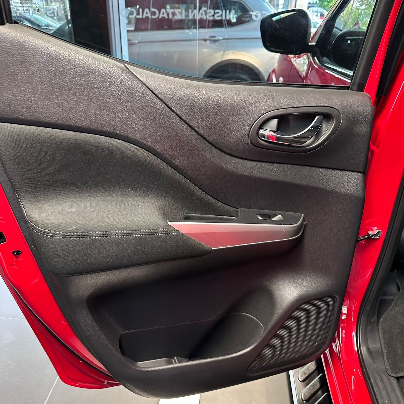 2025 Nissan Frontier 2.5 Doble Cabina LE 4x2 Mt