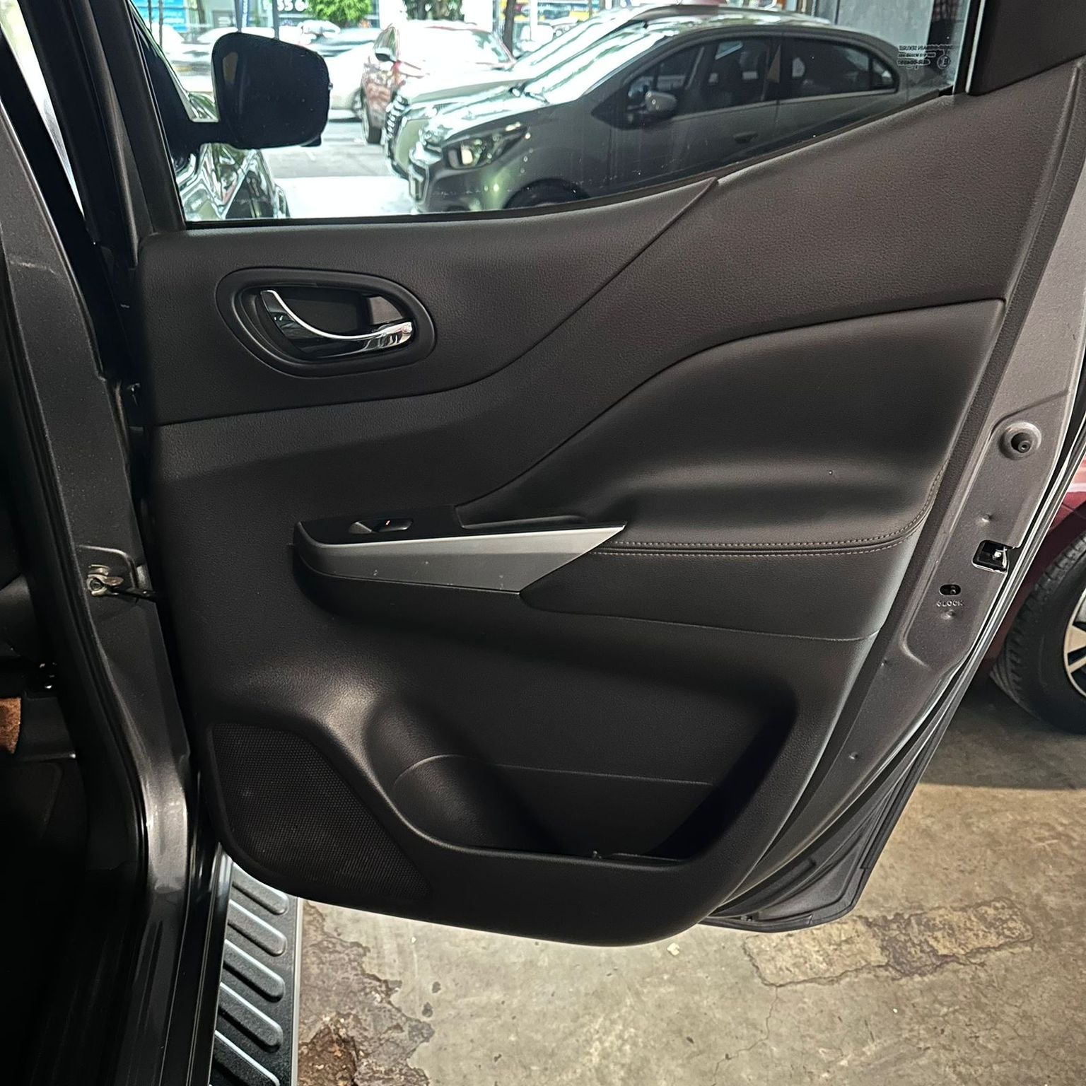 2023 Nissan Frontier 2.5 Le Platinum At