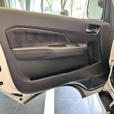 2025 Nissan Urvan 2.5 11 Pasajeros AA Mt