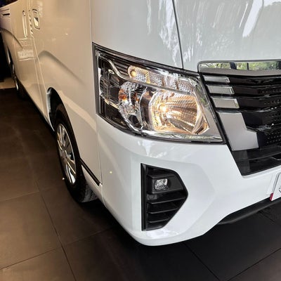 2025 Nissan Urvan 2.5 11 Pasajeros AA Mt