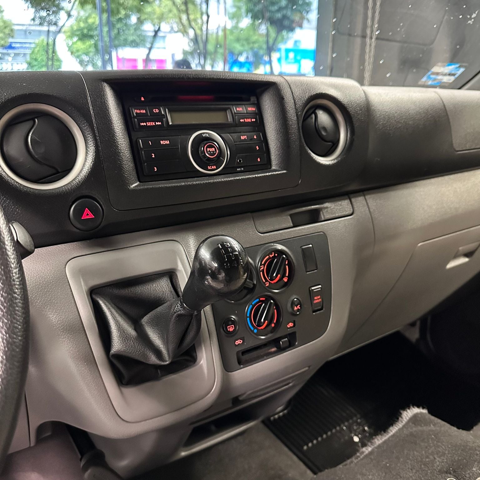 2020 Nissan Urvan 2.5 15 Pas Amplia Aa Mt