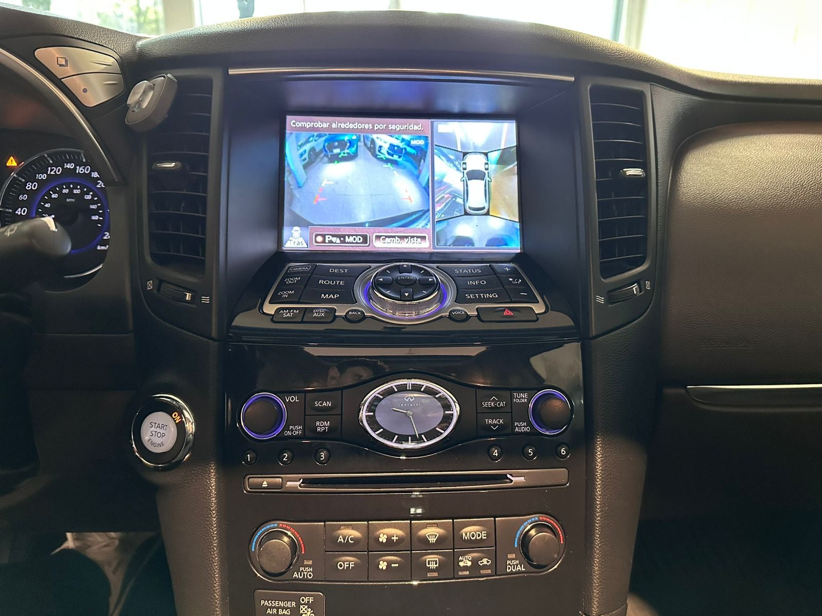 2016 INFINITI QX70 5.0 Seduction At