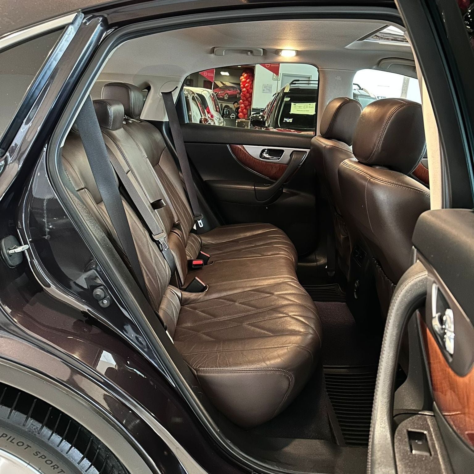 2016 INFINITI QX70 5.0 Seduction At