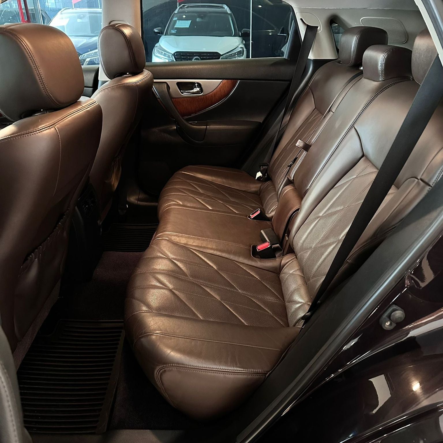 2016 INFINITI QX70 5.0 Seduction At