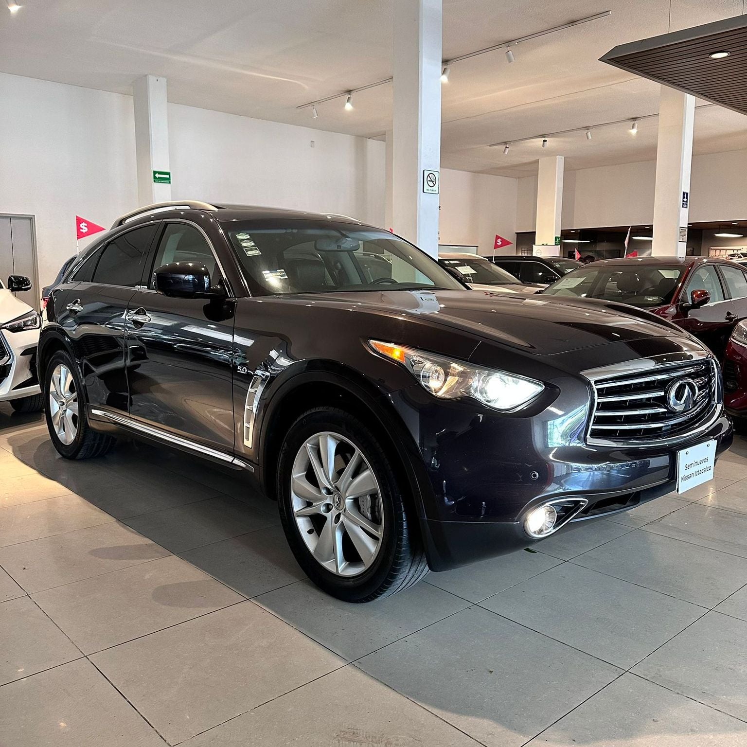 2016 INFINITI QX70 5.0 Seduction At