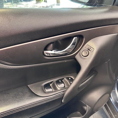 2015 Nissan X-Trail 2.5 Sense 2 Filas Cvt