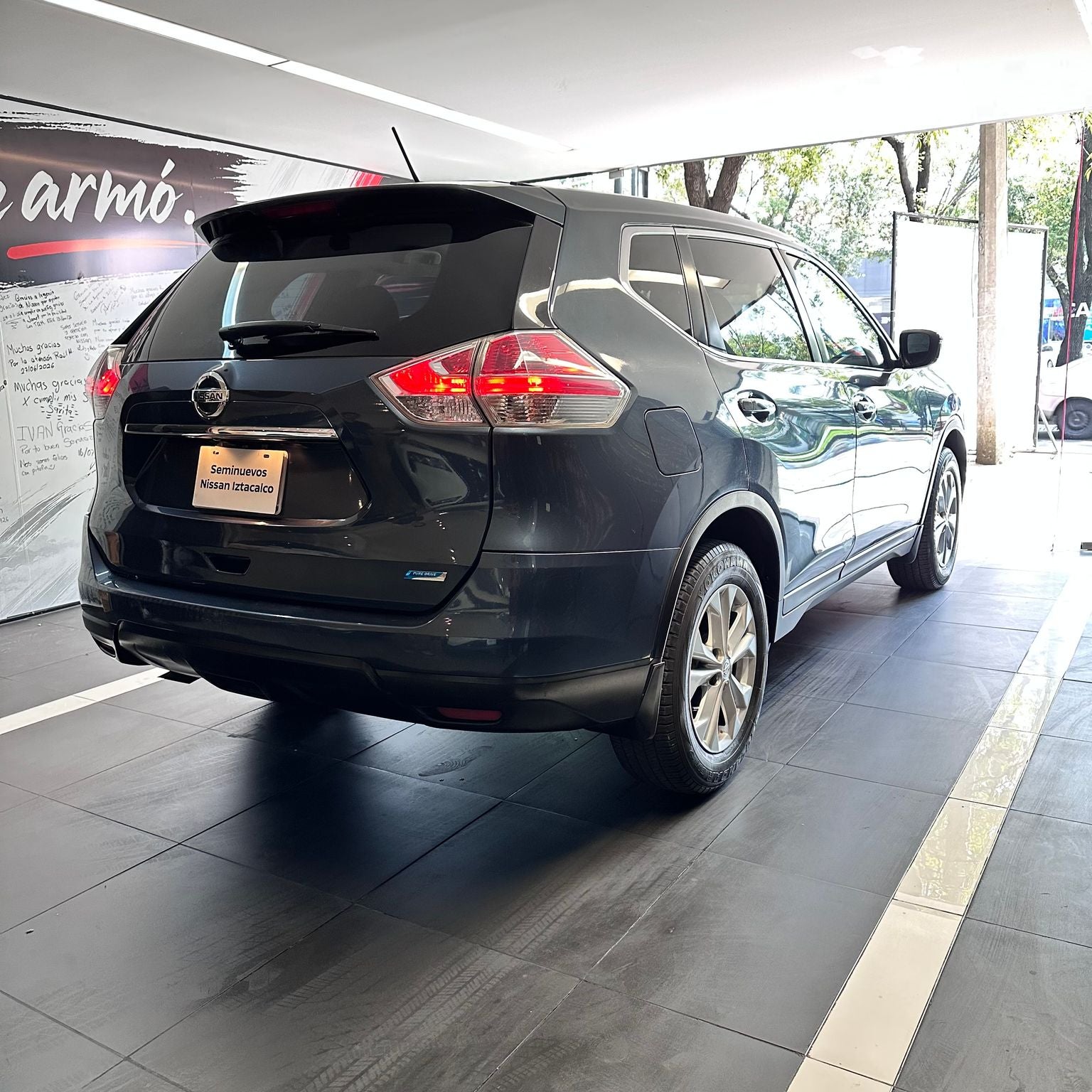 2015 Nissan X-Trail 2.5 Sense 2 Filas Cvt