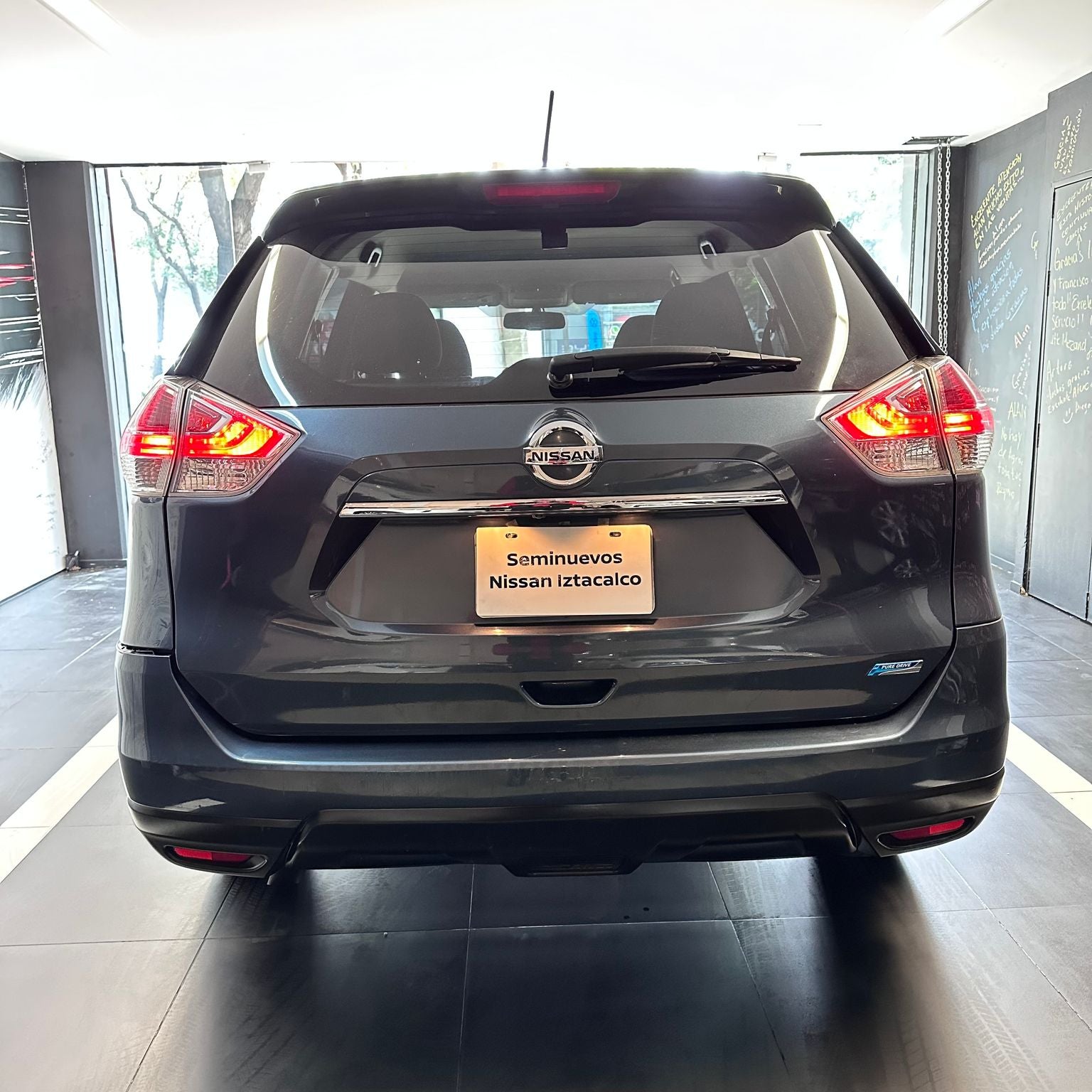 2015 Nissan X-Trail 2.5 Sense 2 Filas Cvt