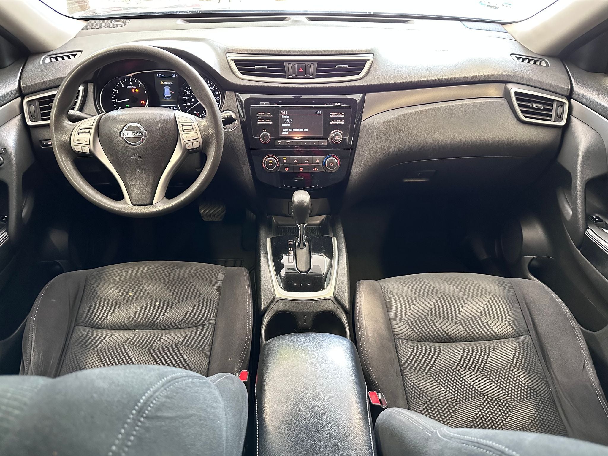 2015 Nissan X-Trail 2.5 Sense 2 Filas Cvt