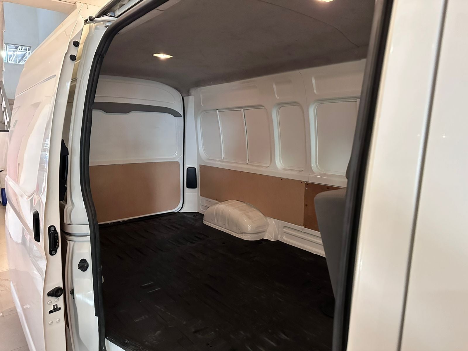 2023 Toyota Hiace 2.8 Panel Mt