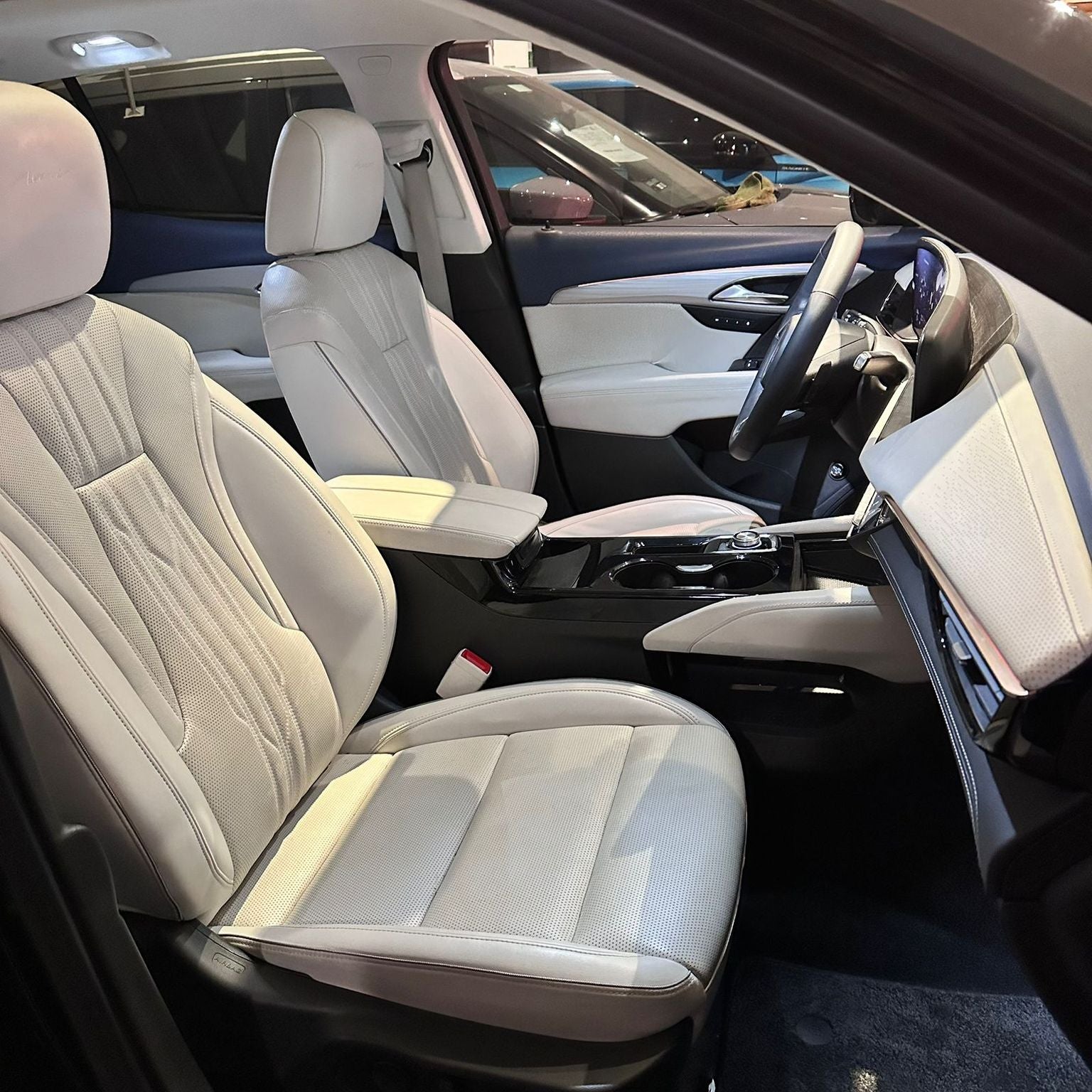 2024 Buick Envision 2.0 Avenir At