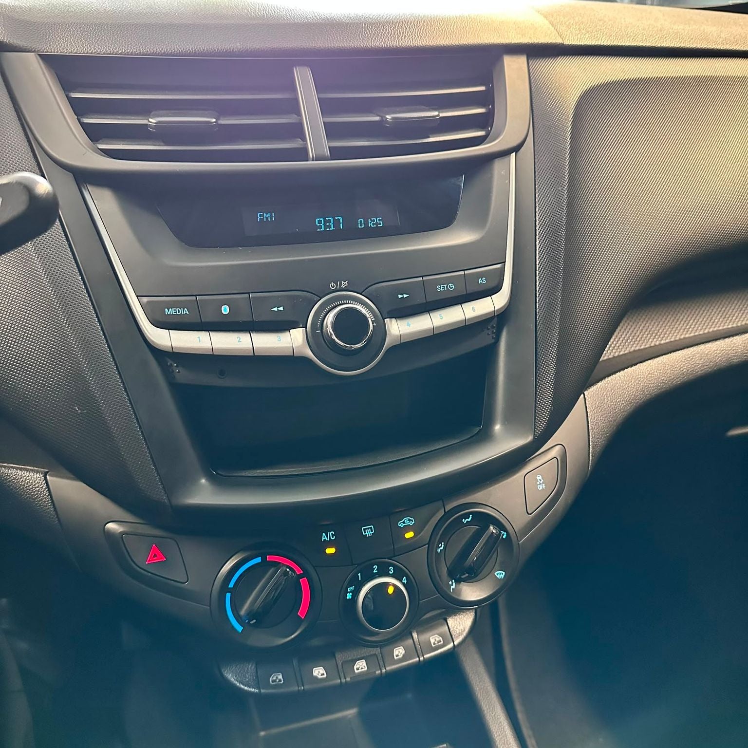 2023 Chevrolet Aveo 1.5 Ls Mt