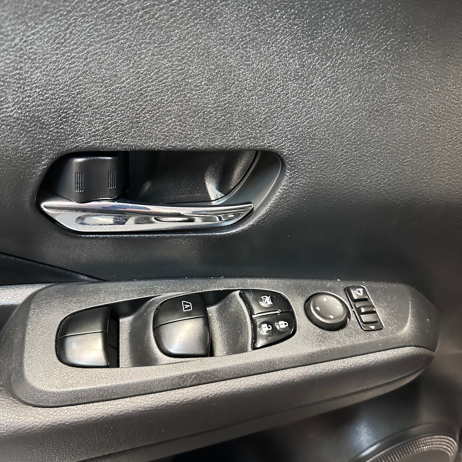 2025 Nissan Kicks E-Power Platinum At